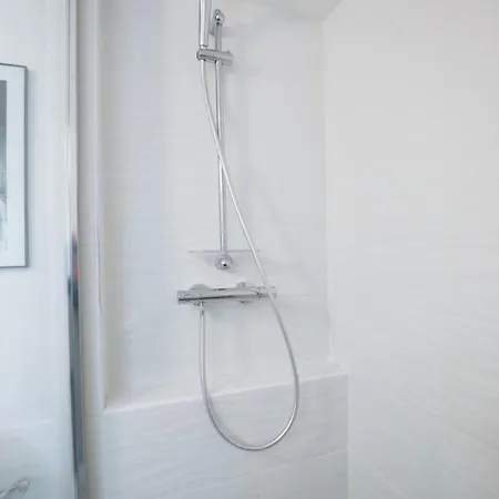 Charming In The Heart Of The 19th Parigi
